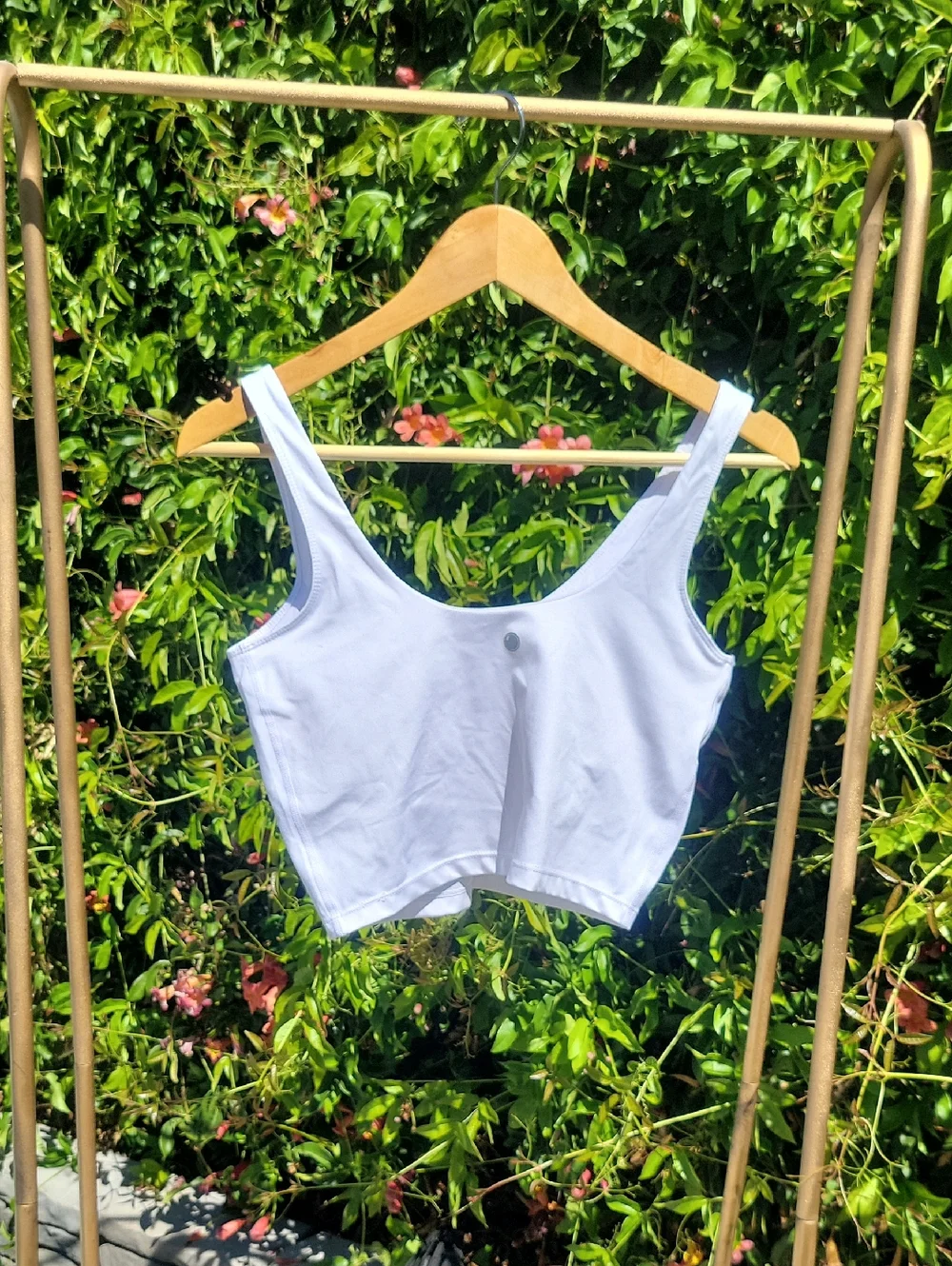 Yogalicious Lux White Scoop Neck Sports Bra/ Cropped Tank M